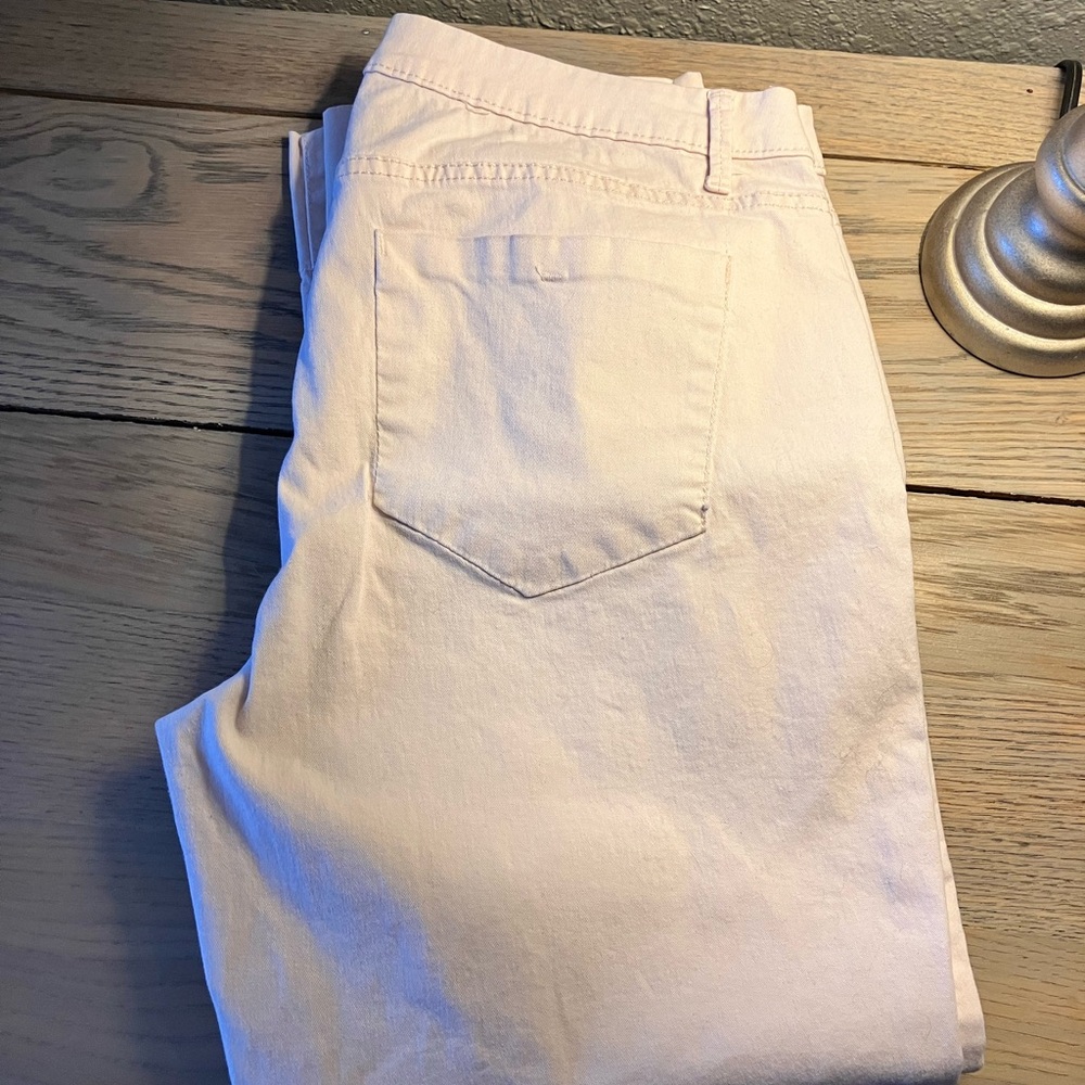 Capri pants